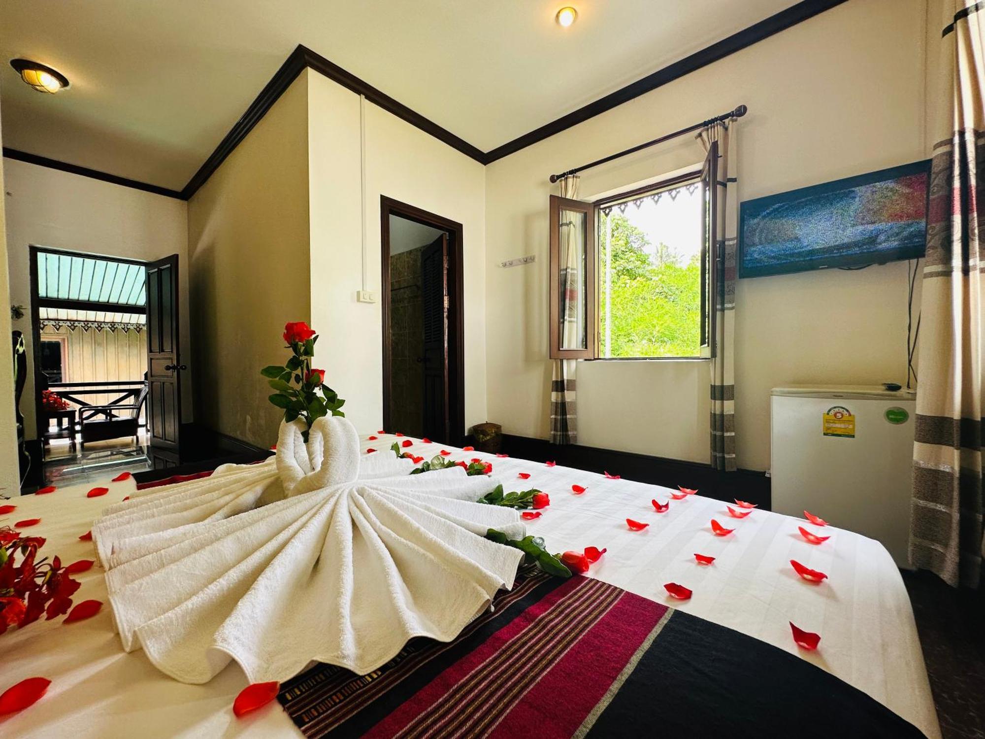 Thatsaphone Hotel Luang Prabang Extérieur photo