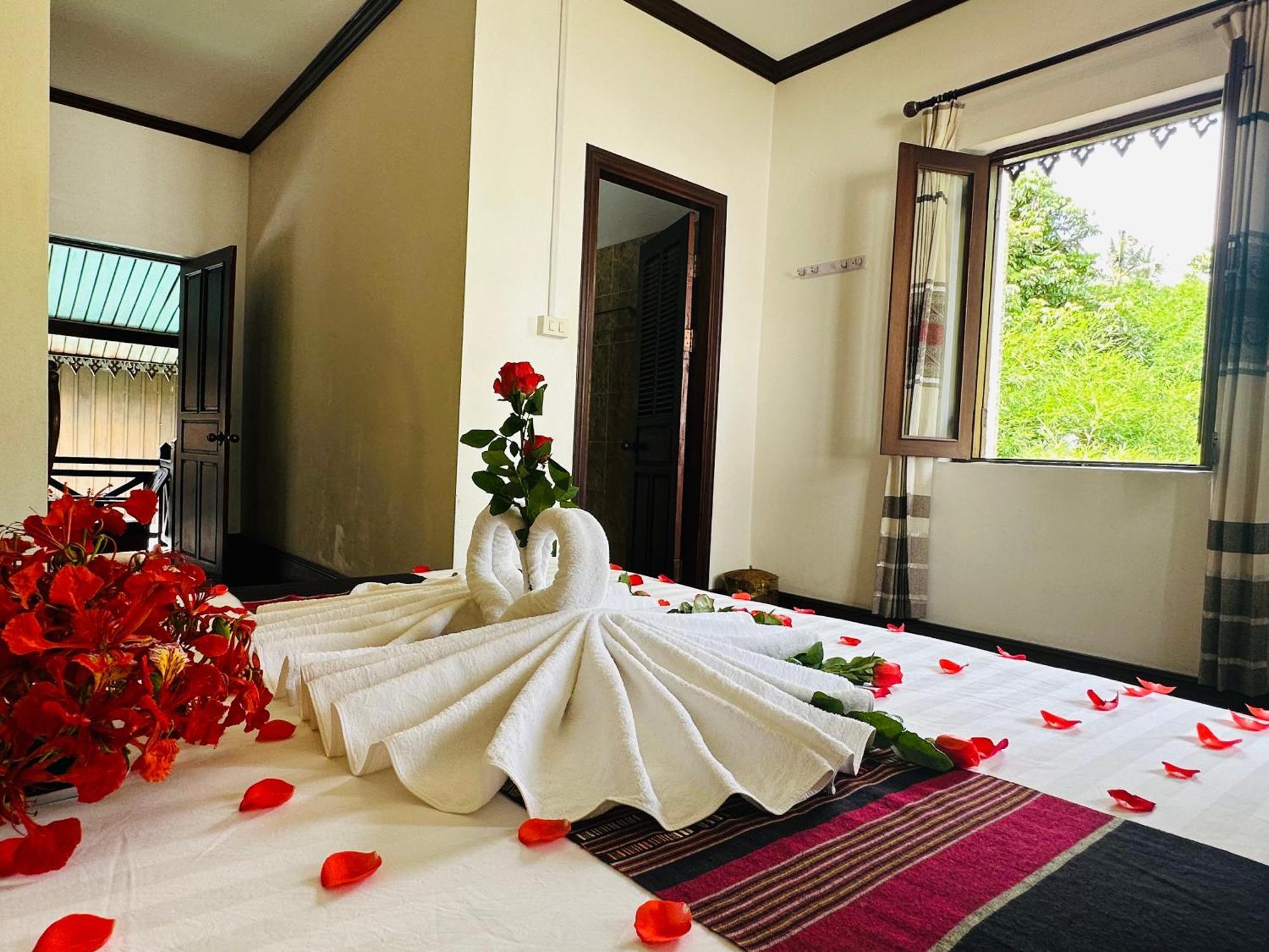 Thatsaphone Hotel Luang Prabang Extérieur photo