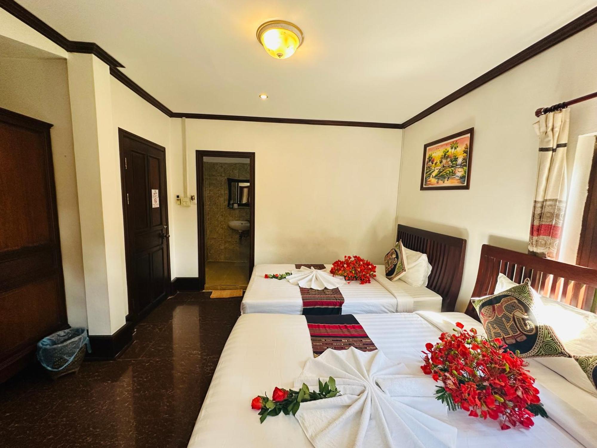 Thatsaphone Hotel Luang Prabang Extérieur photo