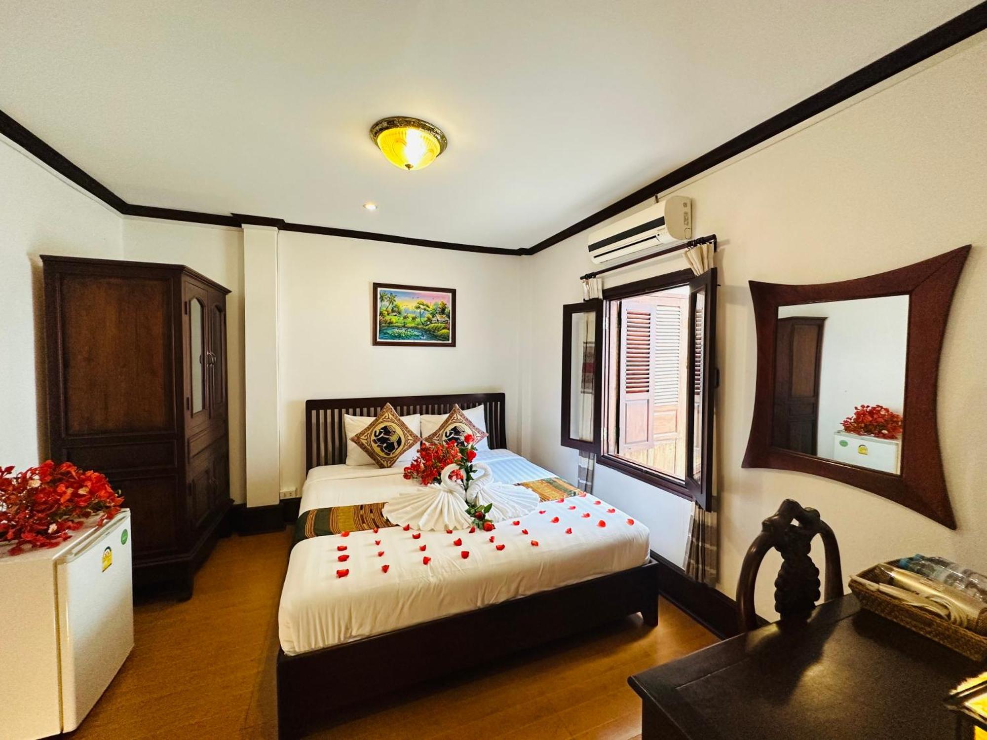 Thatsaphone Hotel Luang Prabang Extérieur photo