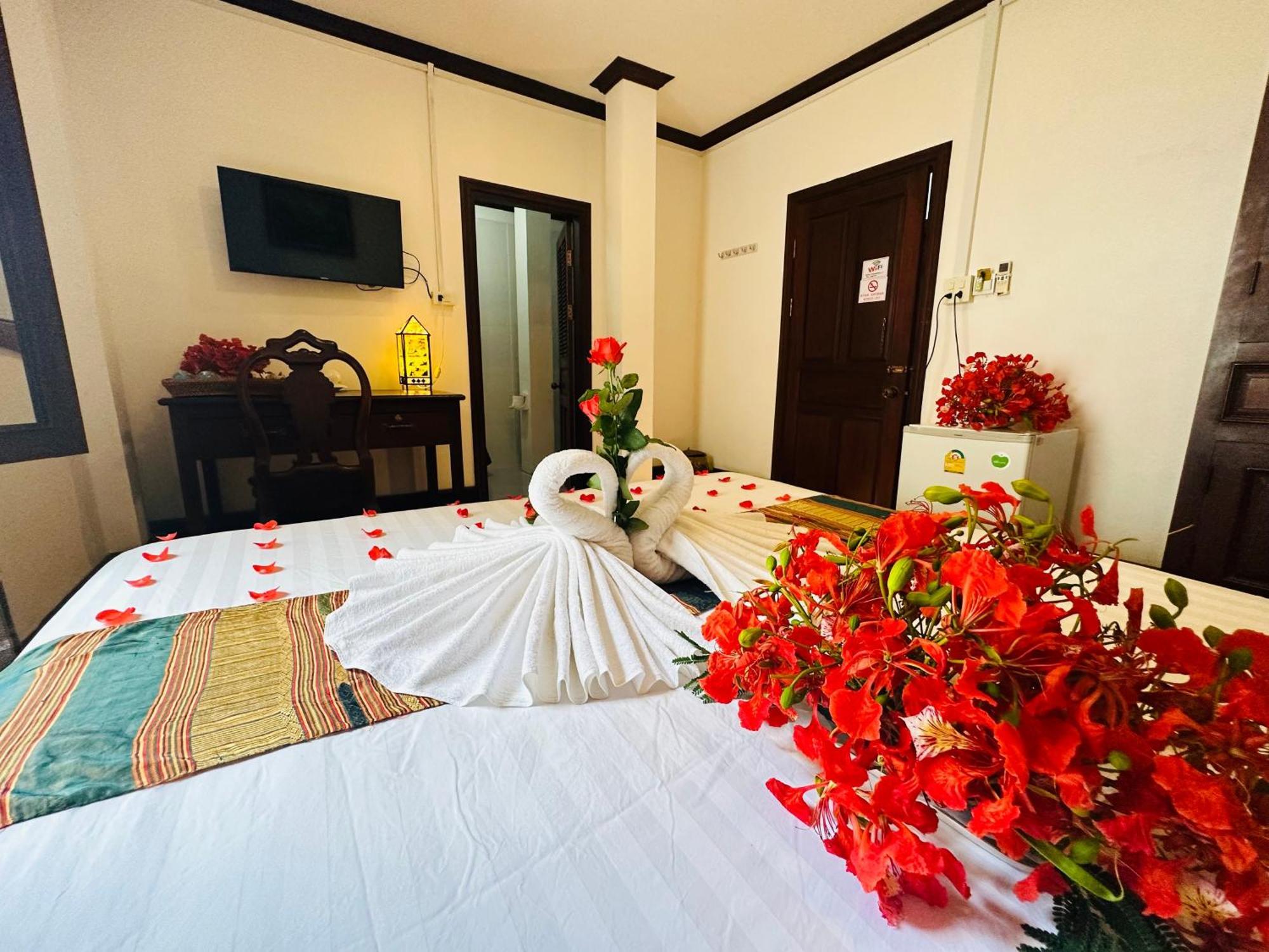 Thatsaphone Hotel Luang Prabang Extérieur photo