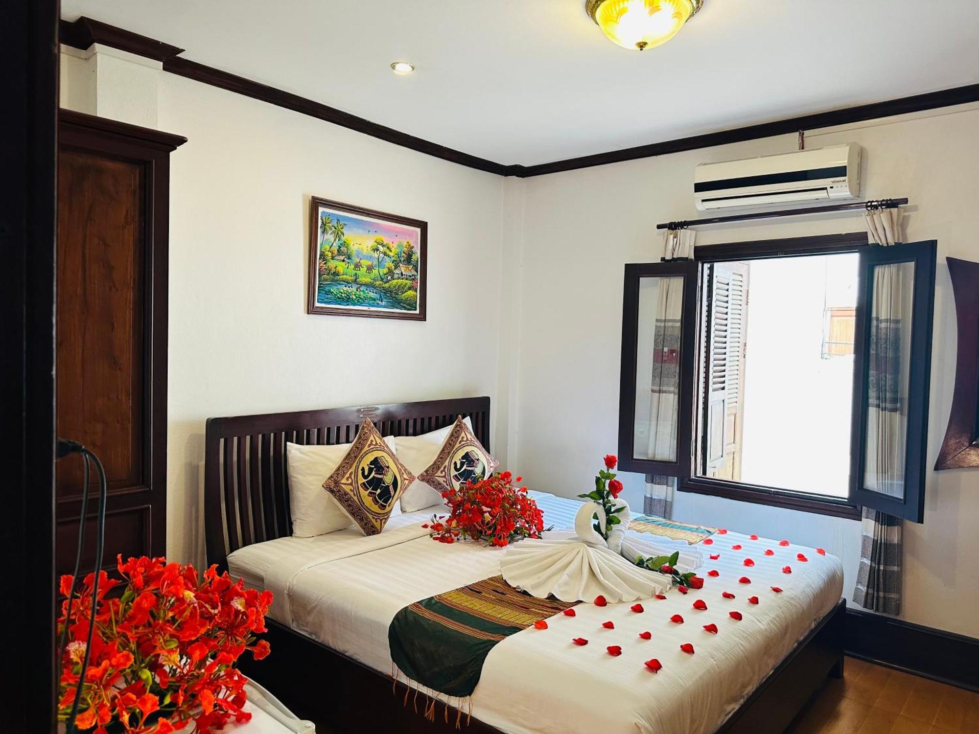 Thatsaphone Hotel Luang Prabang Extérieur photo